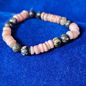 Unique Pink & Camo Stretch Bracelet